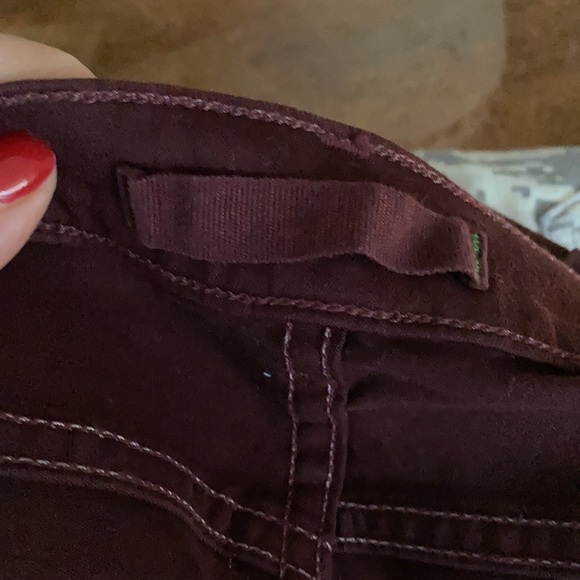 J BRAND BURGUNDY MID RISE MOTO STYLE LAVA SKINNY JEANS SIZE 25 - Picture 6 of 7